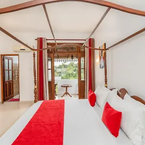 Oasis Hotel